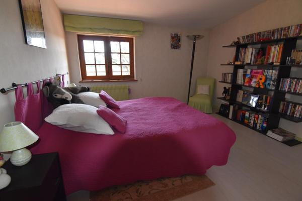 Maison à vendre - 7 pièces sur 11000 m² de terrain