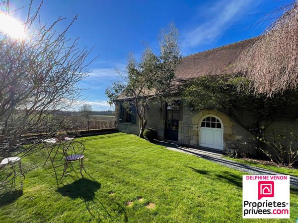 Maison prestige entre Loire et coeur de ville à Châteauneuf Sur Loire  sur un parc de 1600 m²  dominant  les terres du château