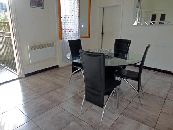 Dpt Pyrénées Orientales (66), à vendre proche LE SOLER maison P11 de 178 m² répartie en 2 appartements et garage