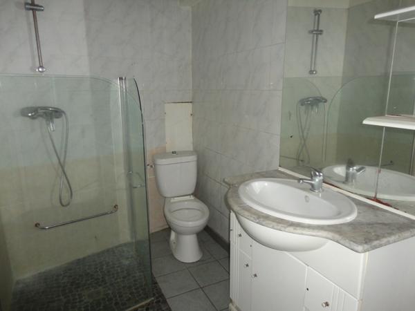 Dpt Pyrénées Orientales (66), à vendre proche LE SOLER maison P11 de 178 m² répartie en 2 appartements et garage