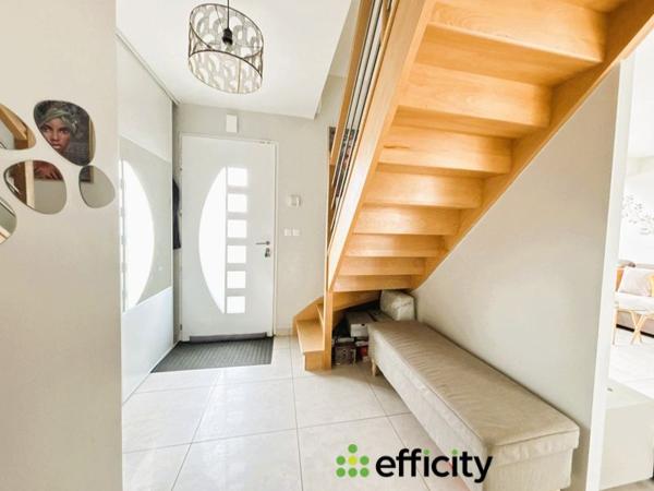 Maison 6 pièces - 135 m² Exclusivité efficity