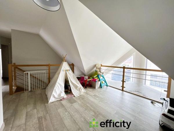 Maison 6 pièces - 135 m² Exclusivité efficity