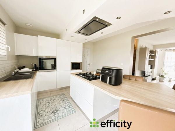 Maison 6 pièces - 135 m² Exclusivité efficity