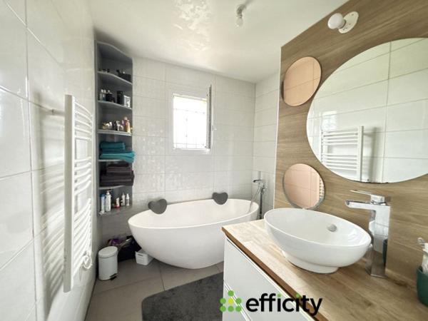 Maison 6 pièces - 135 m² Exclusivité efficity