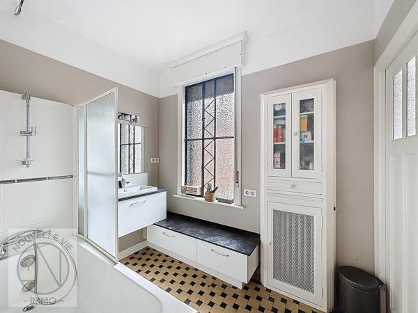 Maison 5 pièce(s) 4 chambre(s) 154 m²