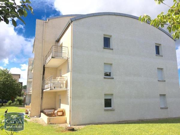 Appartement à louer 2 pièces 45.6m² Héricourt (70400)
