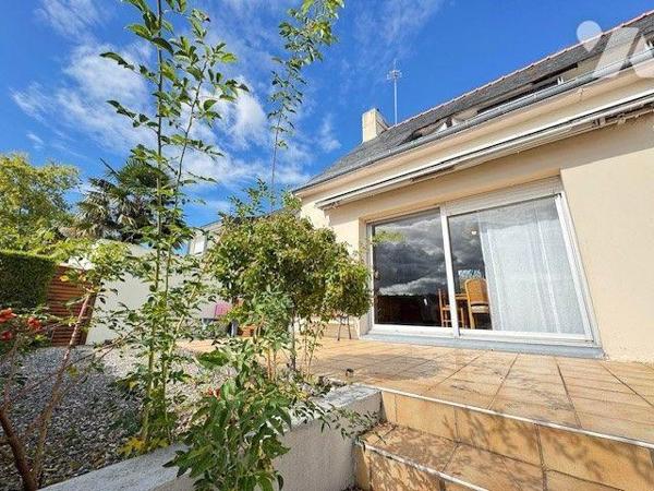 A vendre maison Quimperlé (29)

Située dans le quartier résidentiel de Kerneuzec, cette maiso...