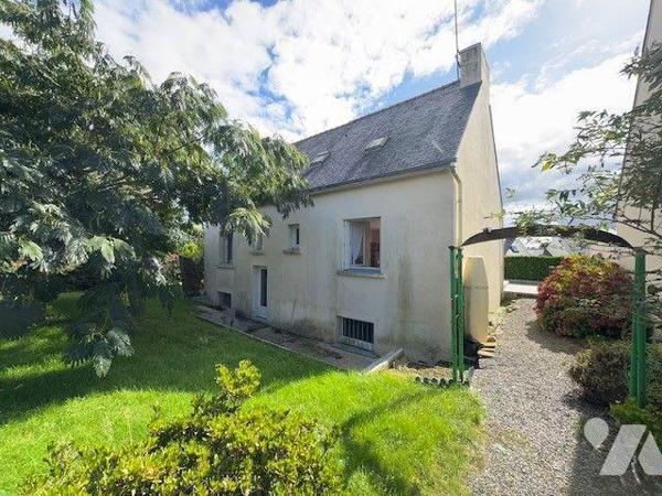 A vendre maison Quimperlé (29)

Située dans le quartier résidentiel de Kerneuzec, cette maiso...