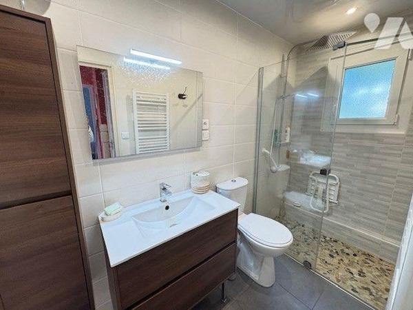 A vendre maison Quimperlé (29)

Située dans le quartier résidentiel de Kerneuzec, cette maiso...