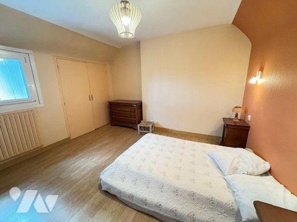 A vendre maison Quimperlé (29)

Située dans le quartier résidentiel de Kerneuzec, cette maiso...