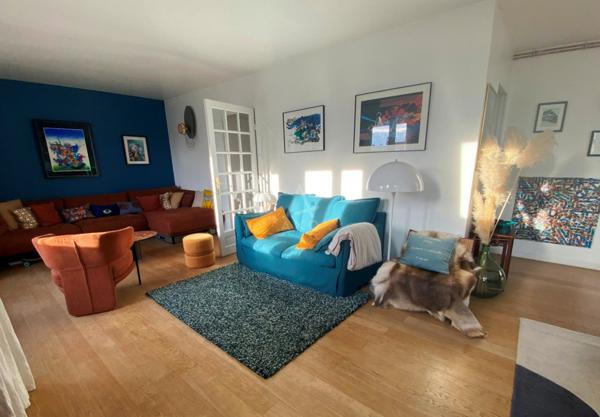 SURESNES/ CENTRE VILLE/ PLACE DU MARCHÉ /  4 PIECES AVEC BALCON, CAVE ET PARKING