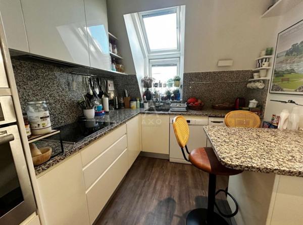 SURESNES/ CENTRE VILLE/ PLACE DU MARCHÉ /  4 PIECES AVEC BALCON, CAVE ET PARKING