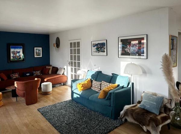 SURESNES/ CENTRE VILLE/ PLACE DU MARCHÉ /  4 PIECES AVEC BALCON, CAVE ET PARKING