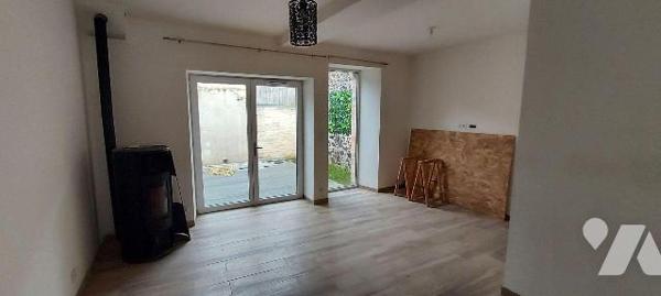 Maison à Vendre à Quelaines-Saint-Gault (53360) en Mayenne (53)

Cette maison d'une surface h...