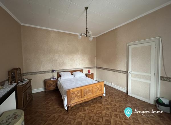 Maison mitoyenne 2 côtés à vendre, 7 pièces - Hirson 02500