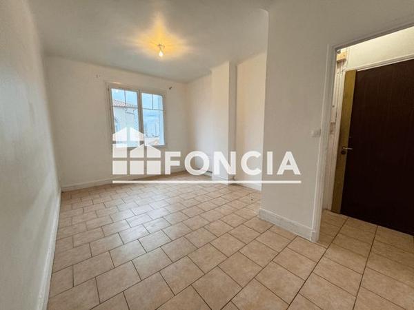 Location Appartement 3 pièces 45.56 m² - 3 RUE HELENE BOUCHER Toulon 83000