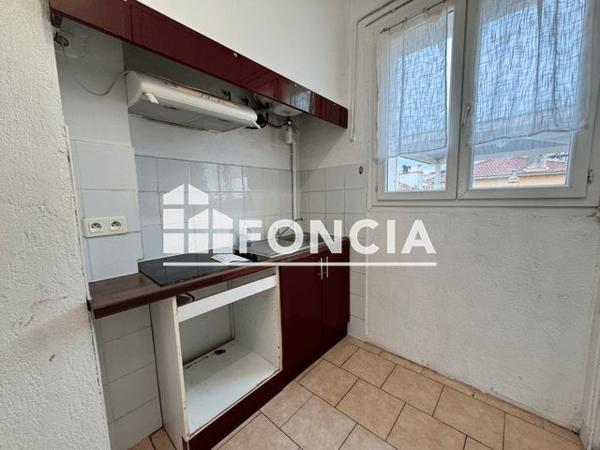 Location Appartement 3 pièces 45.56 m² - 3 RUE HELENE BOUCHER Toulon 83000