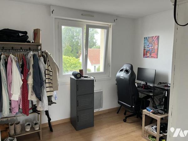 IMMEUBLE DE COMMERCE ET HABITATION, appartement occupé, local en RDC LIBRE