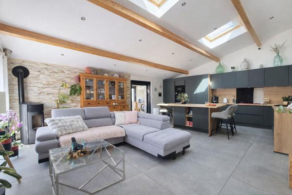Maison familiale lumineuse avec piscine- Proche étang et commodités - Balaruc-les-Bains