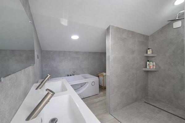 Maison familiale lumineuse avec piscine- Proche étang et commodités - Balaruc-les-Bains