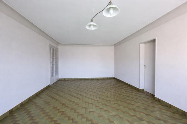 Maison  11 pièce(s)  5 chambre(s)  145 m²