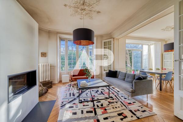 SEVRES RIVE DROITE - DEMEURE DE CHARME €1 895 000 ** - Référence 626-S