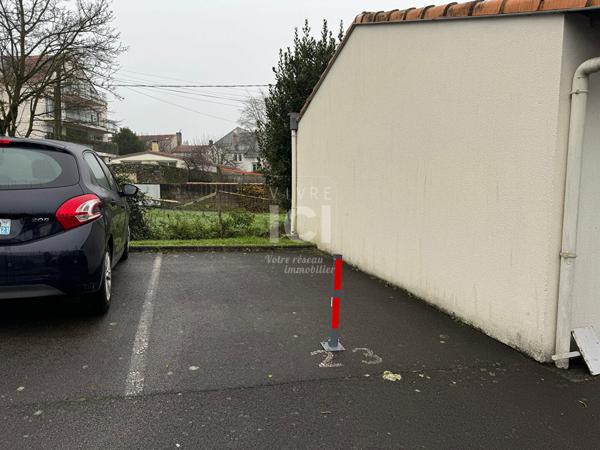 A VENDRE NANTES COULMIERS SAINT/DONATIEN  PARKING COUVERT DANS PETITE COPROPRIETE