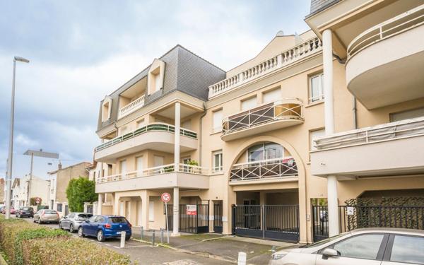 Appartement à vendre    1 pièce • 26,95 m2 Villemomble
