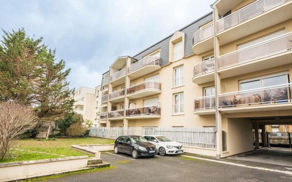 Appartement à vendre    1 pièce • 26,95 m2 Villemomble