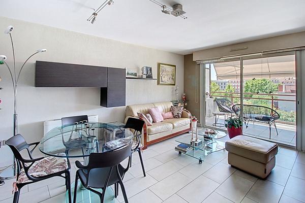A VENDRE ! Appartement Draguignan 3 pièces 69 m² avec garage et piscine