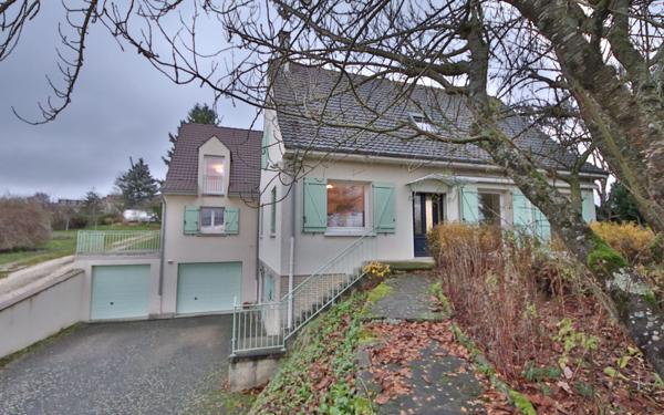 Maison à vendre    10 pièces • 211 m2 Brasles