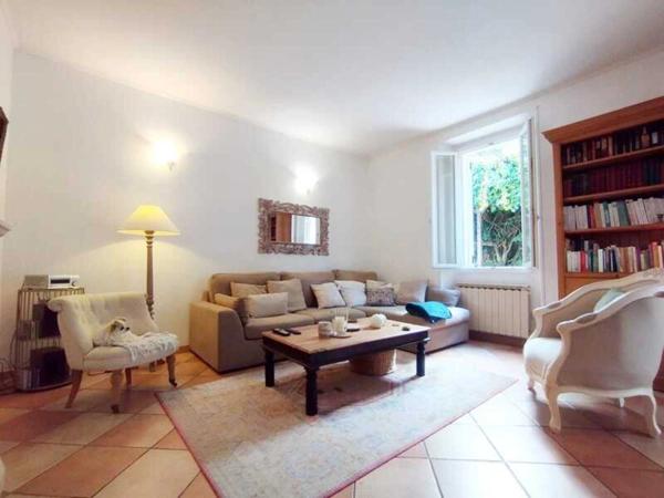 A vendre maison 8 pièces de 160 m2, divisée en 2 appartements, au calme et vue montagne à ORTIPORIO (20) Haute Corse