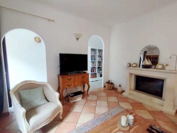 A vendre maison 8 pièces de 160 m2, divisée en 2 appartements, au calme et vue montagne à ORTIPORIO (20) Haute Corse