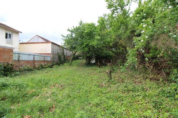 Terrain Constructible Champigny-sur-Marne 06 a 78 ca