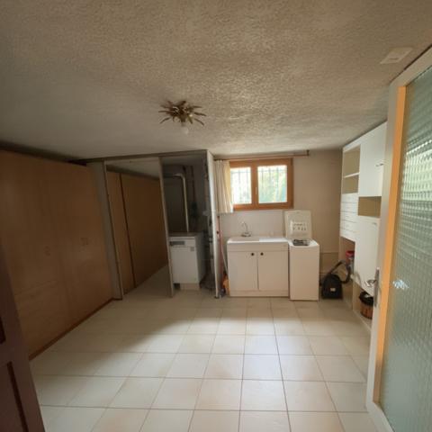 Maison
                                                                                                                                                                                                                                                                                                                        8 pièce(s)                                                                                                                                                                                                          3 chambre(s)                                                                                                                                                                                                          200  m²