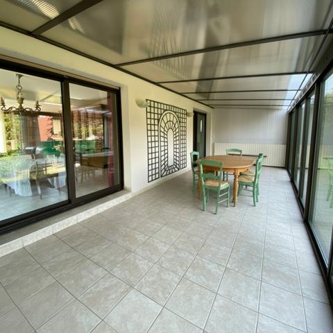 Maison
                                                                                                                                                                                                                                                                                                                        8 pièce(s)                                                                                                                                                                                                          3 chambre(s)                                                                                                                                                                                                          200  m²