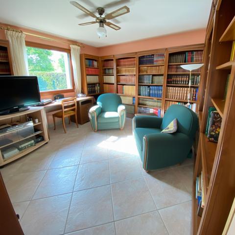 Maison
                                                                                                                                                                                                                                                                                                                        8 pièce(s)                                                                                                                                                                                                          3 chambre(s)                                                                                                                                                                                                          200  m²