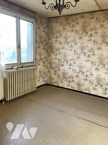 COURTISOLS (51460) Route Nationale maison d'environ 110m² À RÉNOVER avec dépendance et vaste jardin 