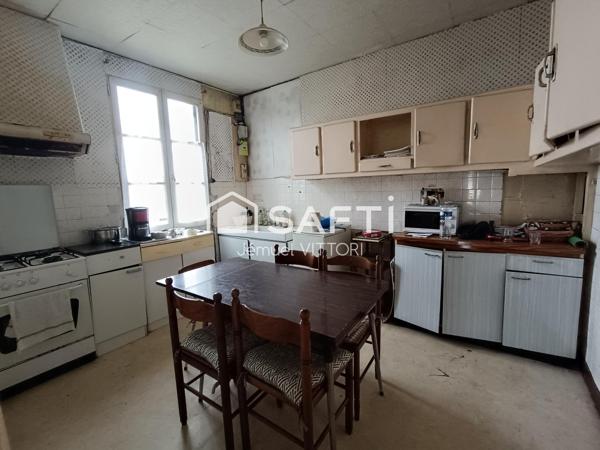 Maison à réhabiliter ou projet de reconstruction – Centre d’Ernée