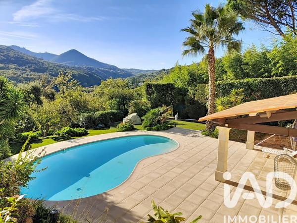 Maison à vendre 6 pièces 160 m² Les Adrets-de-l'Estérel