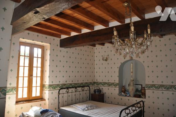 10 kms AURIGNAC, belle maison 131m² sur 10 hectares de terre attenante : prix : 296.800 € C.C.