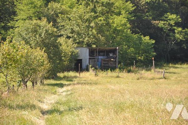 10 kms AURIGNAC, belle maison 131m² sur 10 hectares de terre attenante : prix : 296.800 € C.C.