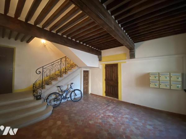 CARPENTRAS, immeuble de rapport vendu loué