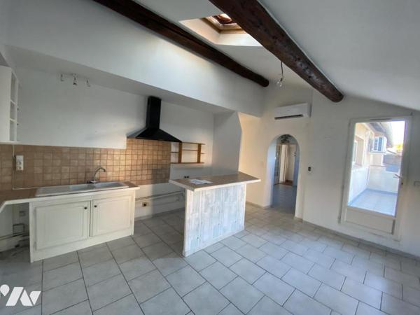 CARPENTRAS, immeuble de rapport vendu loué