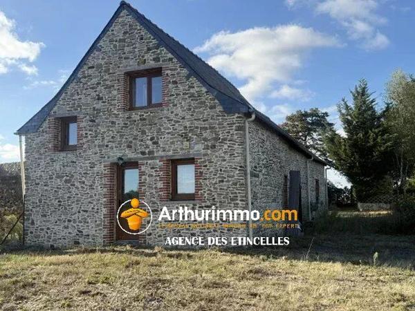 Vente                                                      Maison
                        
                     4 pièces                      114 m2                     à Martigné-Ferchaud