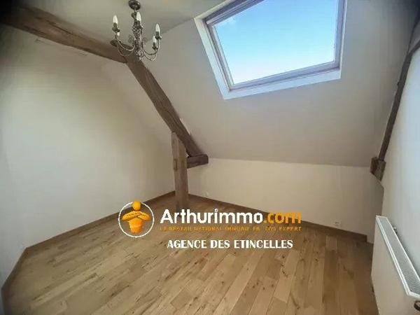 Vente                                                      Maison
                        
                     4 pièces                      114 m2                     à Martigné-Ferchaud