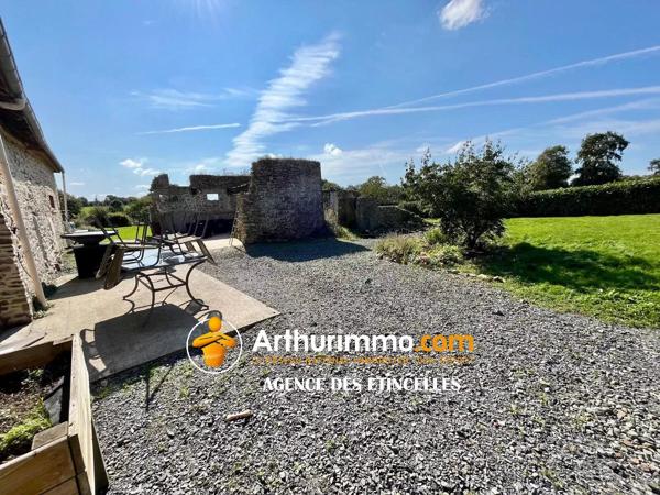 Vente                                                      Maison
                        
                     4 pièces                      114 m2                     à Martigné-Ferchaud