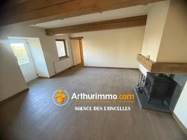 Vente                                                      Maison
                        
                     4 pièces                      114 m2                     à Martigné-Ferchaud