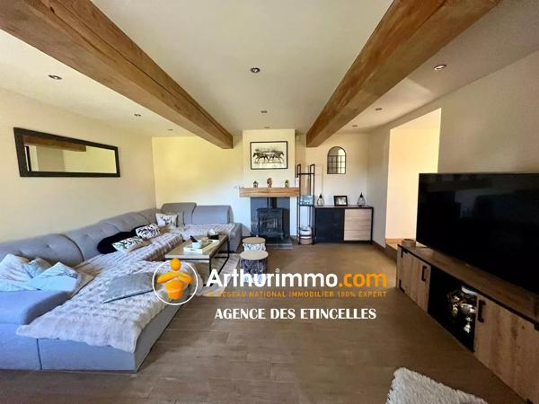 Vente                                                      Maison
                        
                     4 pièces                      114 m2                     à Martigné-Ferchaud
