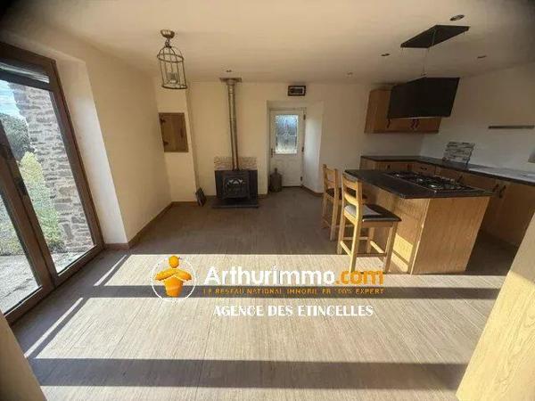 Vente                                                      Maison
                        
                     4 pièces                      114 m2                     à Martigné-Ferchaud